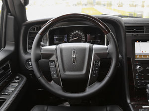 2017款3.5T AWD 方向盘