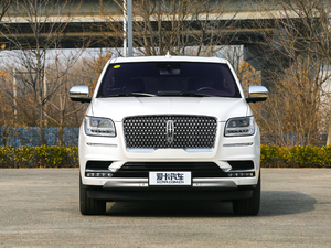2018款3.5T 总统版 国V 正前
