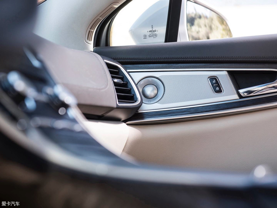 2019 (M) 2.7T ҫ VI