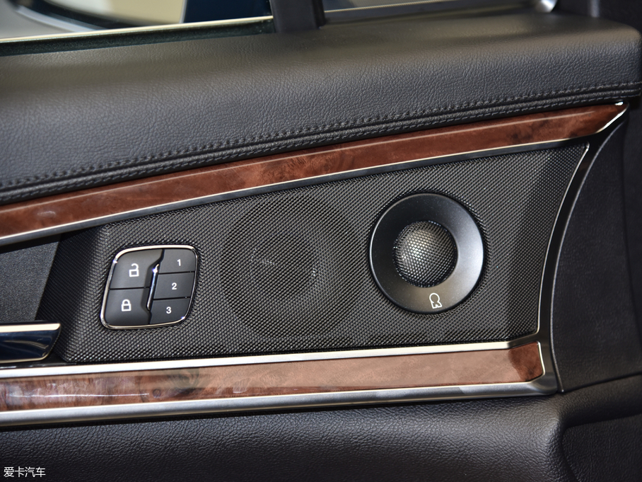 2019 (M) 2.0T Ű VI