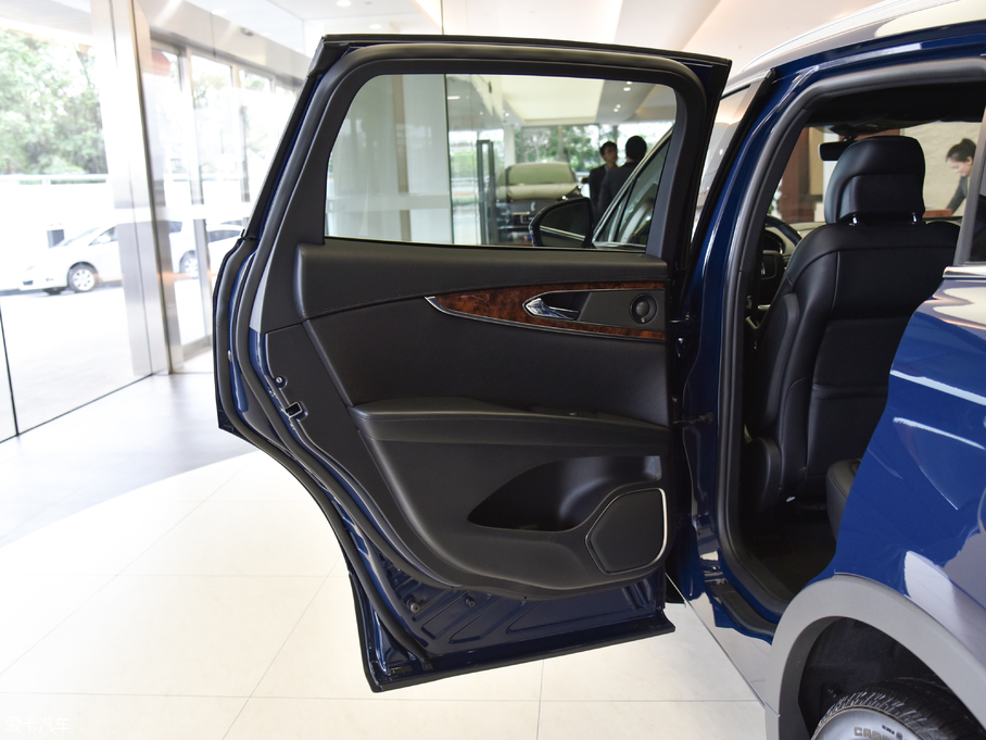 2019 (M) 2.0T Ű VI