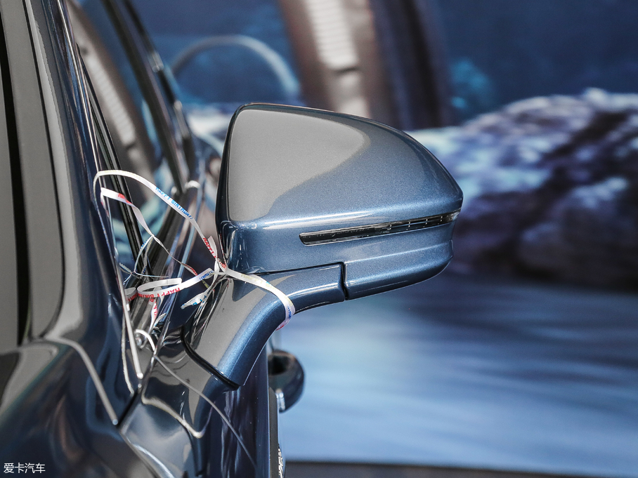 2019 (M) 2.0T Ű VI