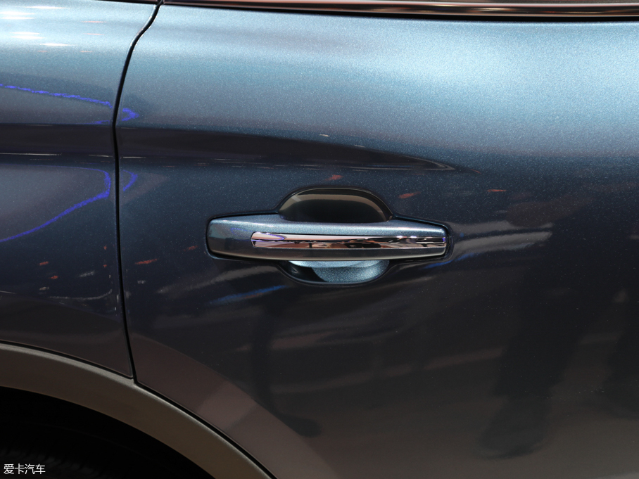 2019 (M) 2.7T ҫ V