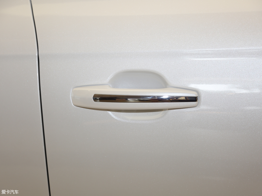 2019 (M) 2.0T Ű V