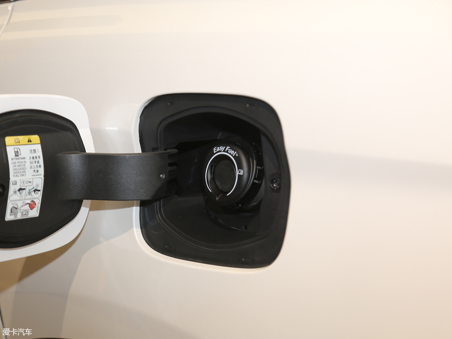 2019 (M) 2.0T Ű V