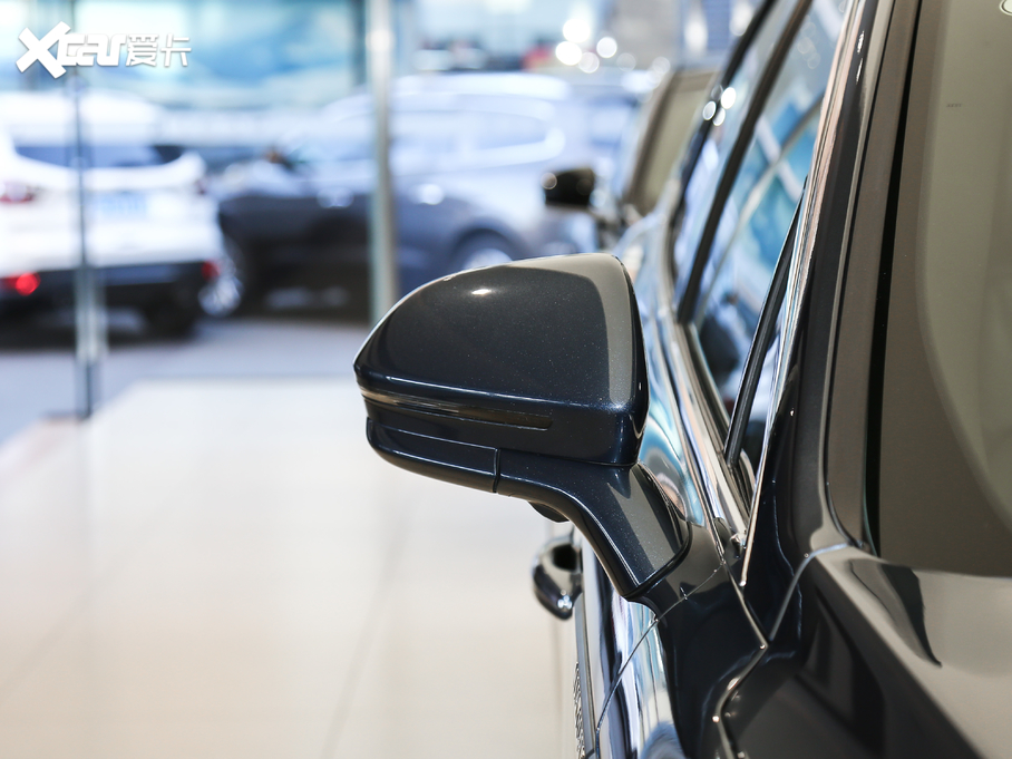 2019 (M) 2.7T ҫ VI