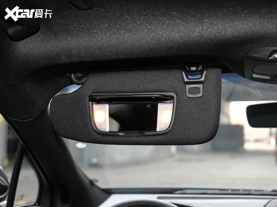 2019����� (�M��) 2.0T ���(q��)�𐂰� ��VI