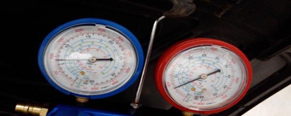 汽车空调压力表怎么看度数？