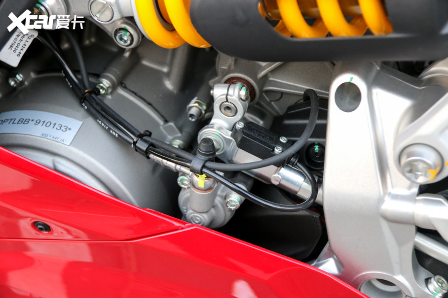 959Panigale V2ڵԵı仯DQS EVO2˫ٻܣǰ959ּ֧ӵʱȻҪ˫ٻϵͳҼʻʱȣҲԴȦ١