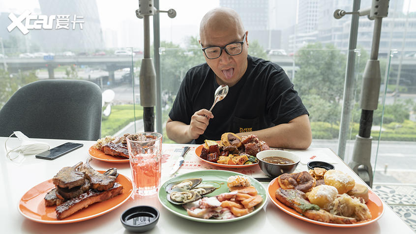 美食探店；自驾游