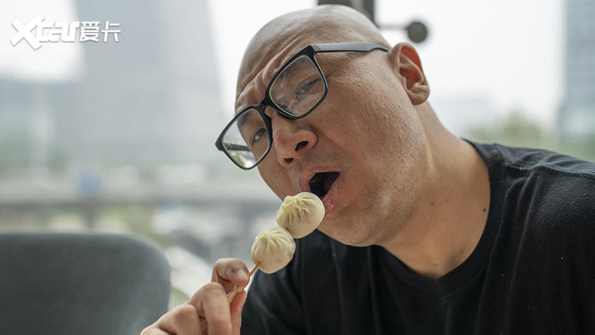 美食探店；自驾游