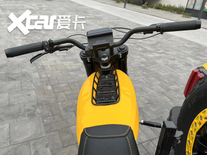 续航100km TANK x BUXjbo竞博电竞平台US联名电动自行车(图6)