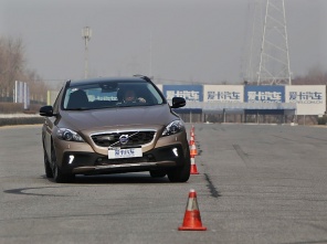 V40 CC