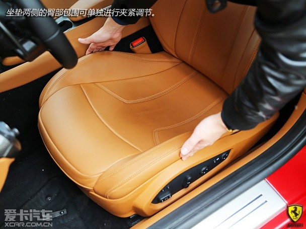 法拉利2013款F12berlinetta