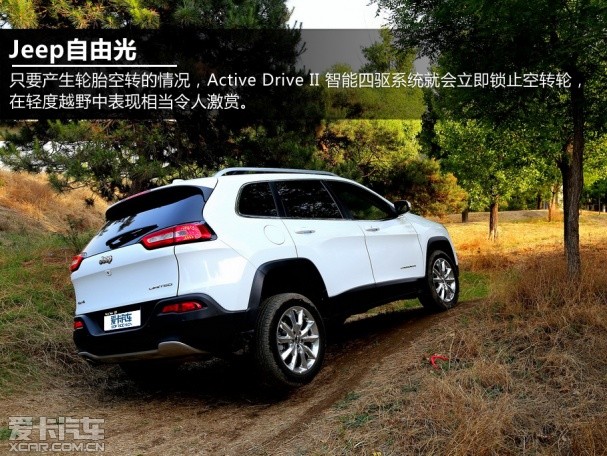 进口越野车jeep自由光最新报价∕多少钱∕图片∕配置∕口碑∕性能∕