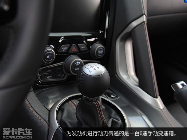 实拍2015款道奇蝰蛇SRT