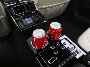 内敛而不外露 体验进口大众辉腾4.2L V8