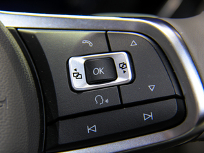 造型更加犀利 車展實拍大眾全新Tiguan