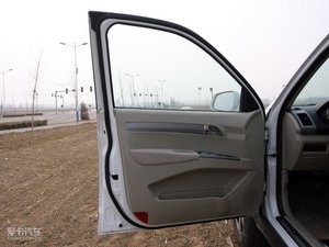 2009款2.4L 四驱汽油豪华版 空间座椅