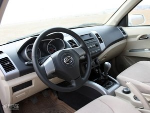 2009款2.4L 四驱汽油豪华版 中控区
