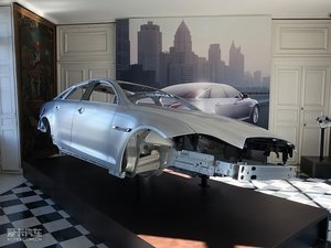 2010款5.0L 全景奢华版 其它