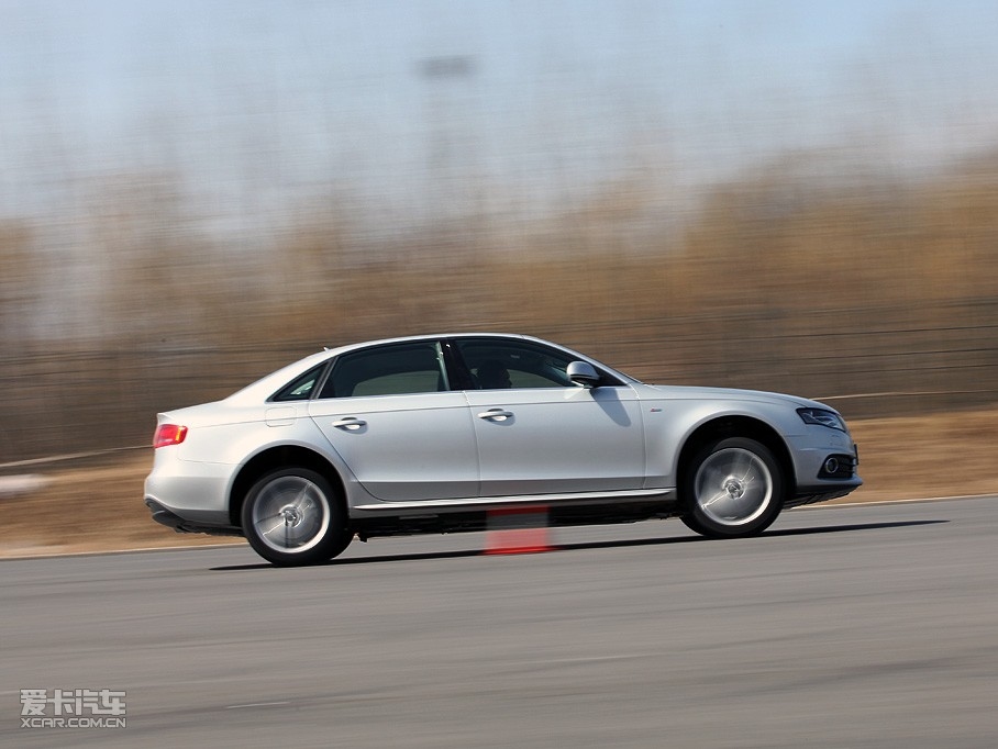 2010��W��A4L 2.0TFSI CVT�\�Ӱ�