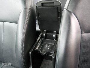 2010款2.5XS豪华导航型 空间座椅