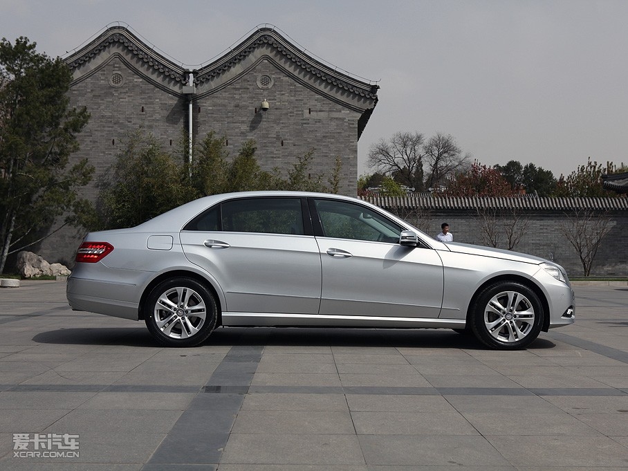 2010YE E 300L rа