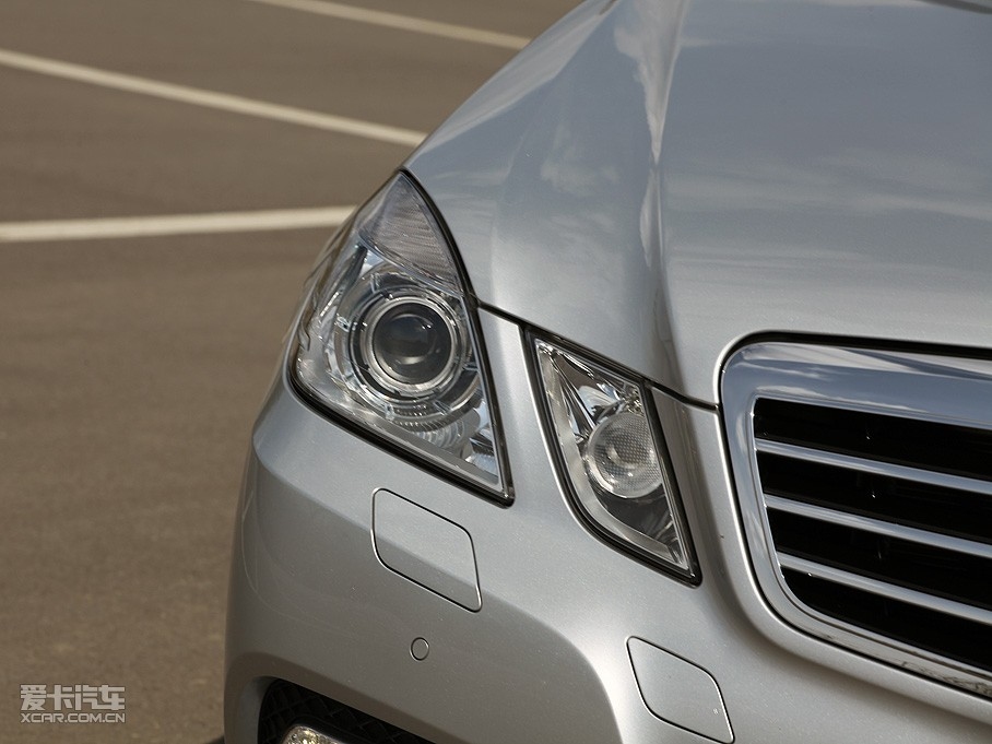 2010��YE�� E 300L �r�а�