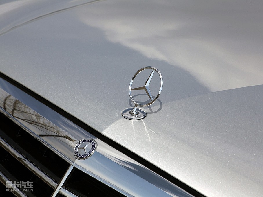 2010YE E 300L rа