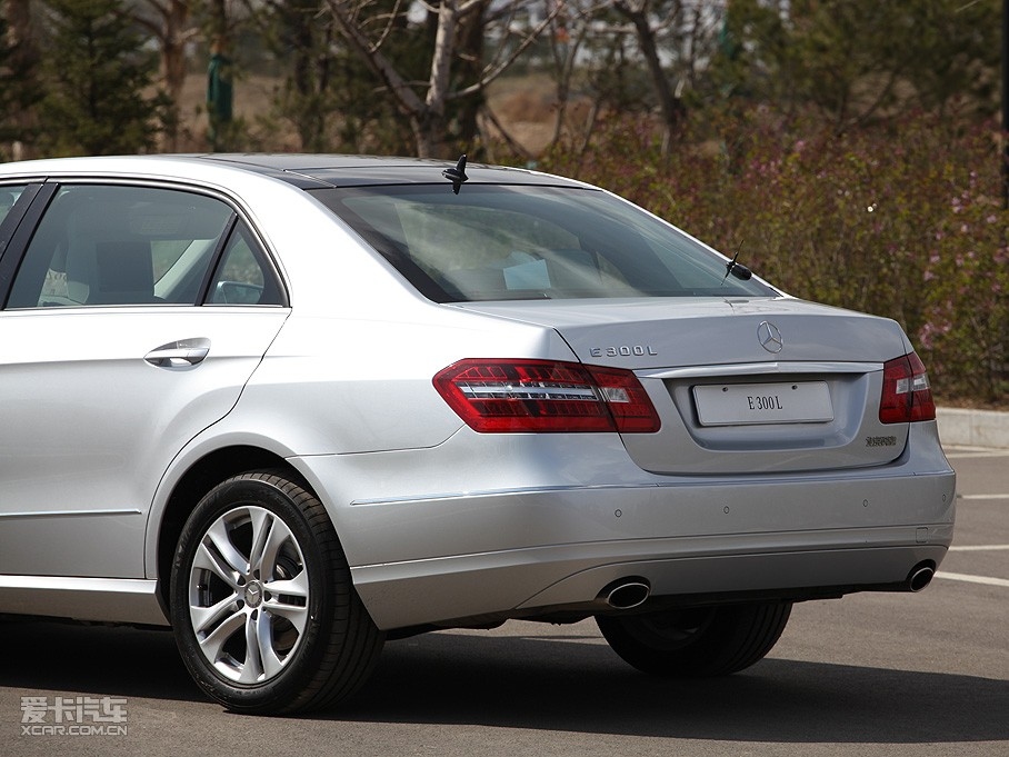 2010YE E 300L rа