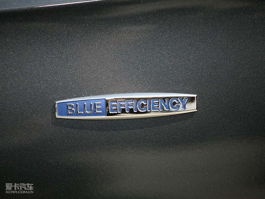 2010YE E 260L CGIŰ