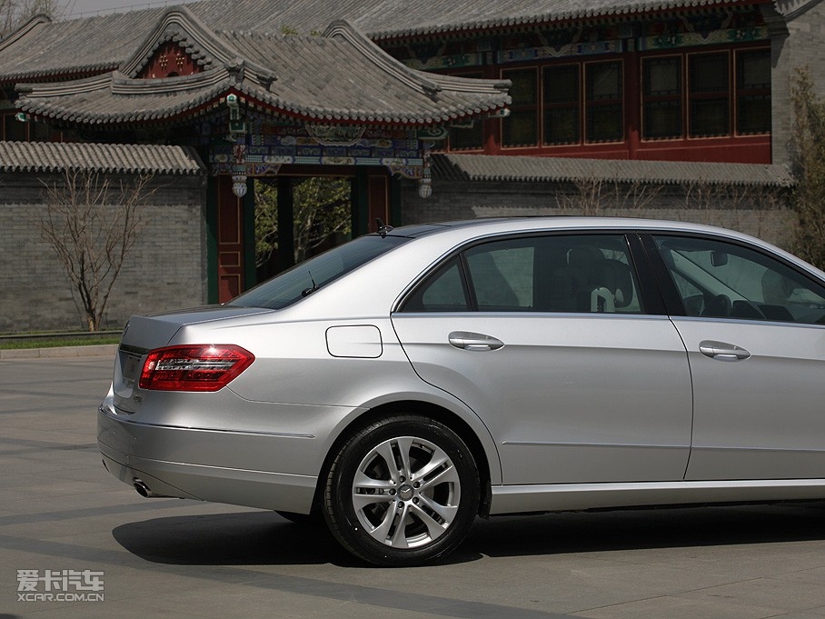 2010YE E 300L rа