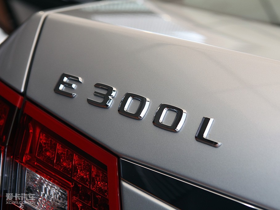 2010YE E 300L rа