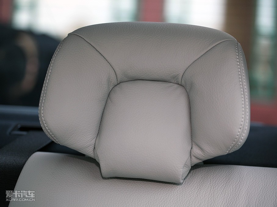 2010YE E 300L rа