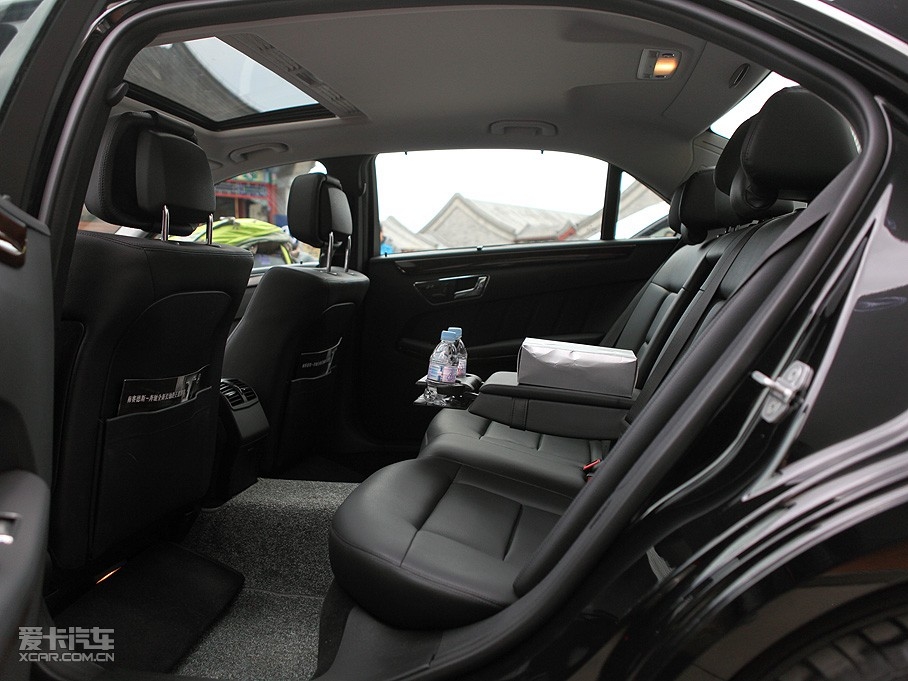 2010YE E 260L CGIŰ