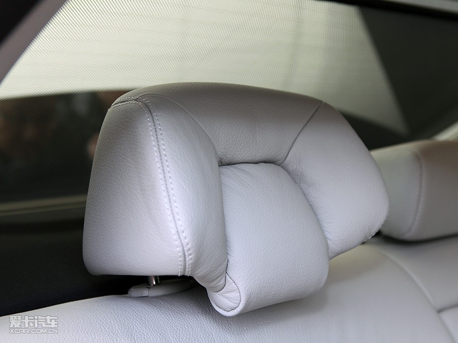 2010YE E 300L rа