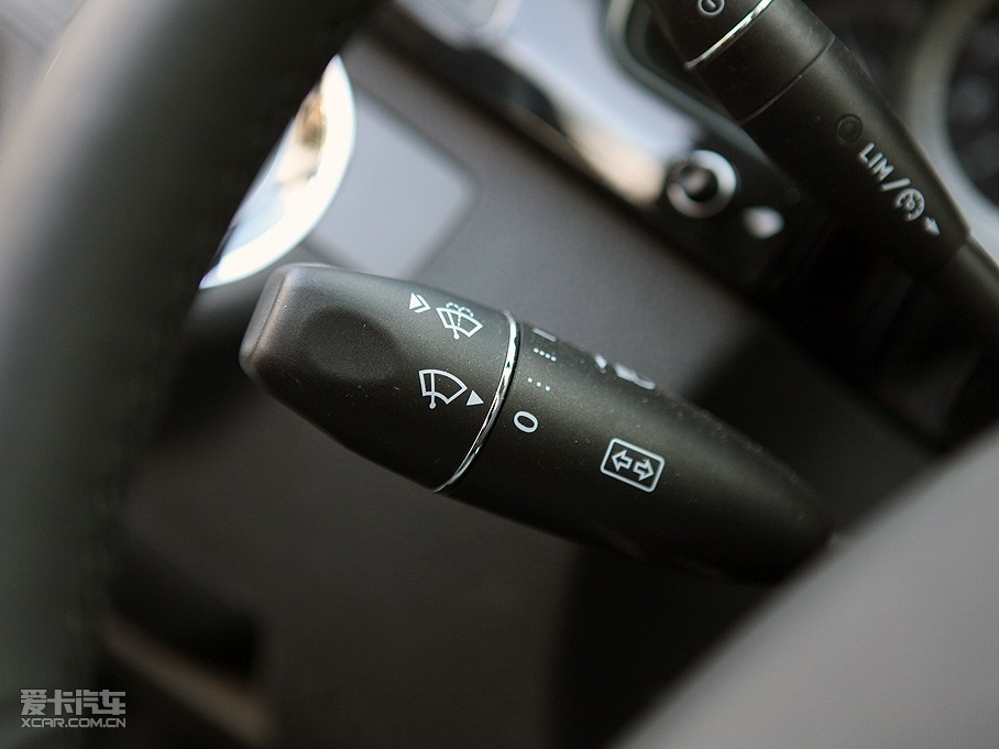 2010YE E 300L rа