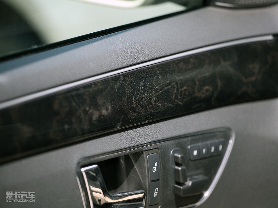 2010YE E 300L rа