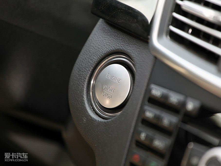 2010YE E 300L rа