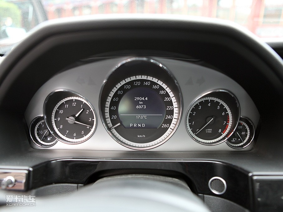 2010YE E 300L rа