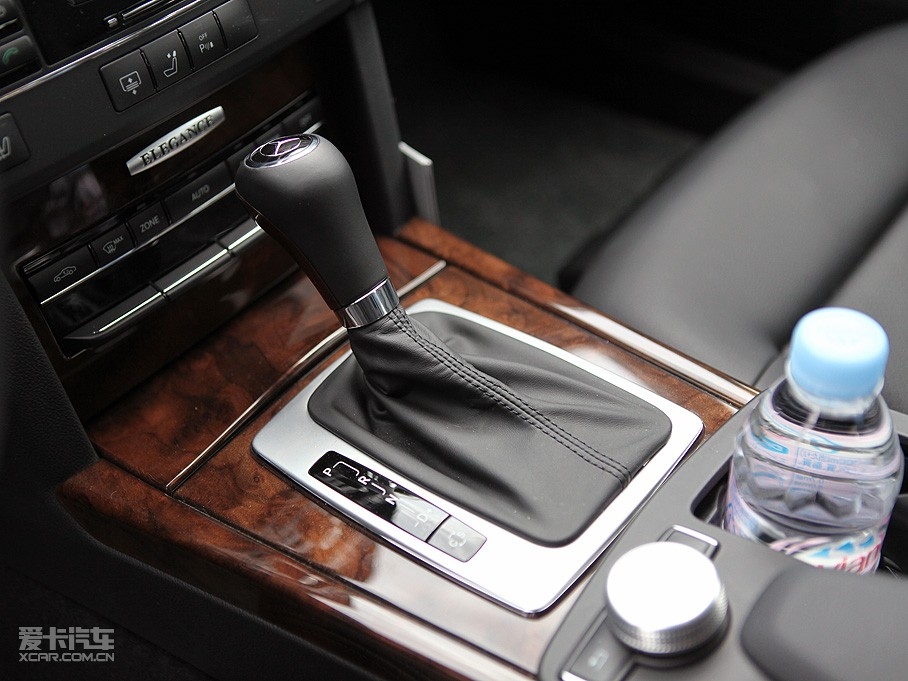 2010YE E 260L CGI(yu)Ű