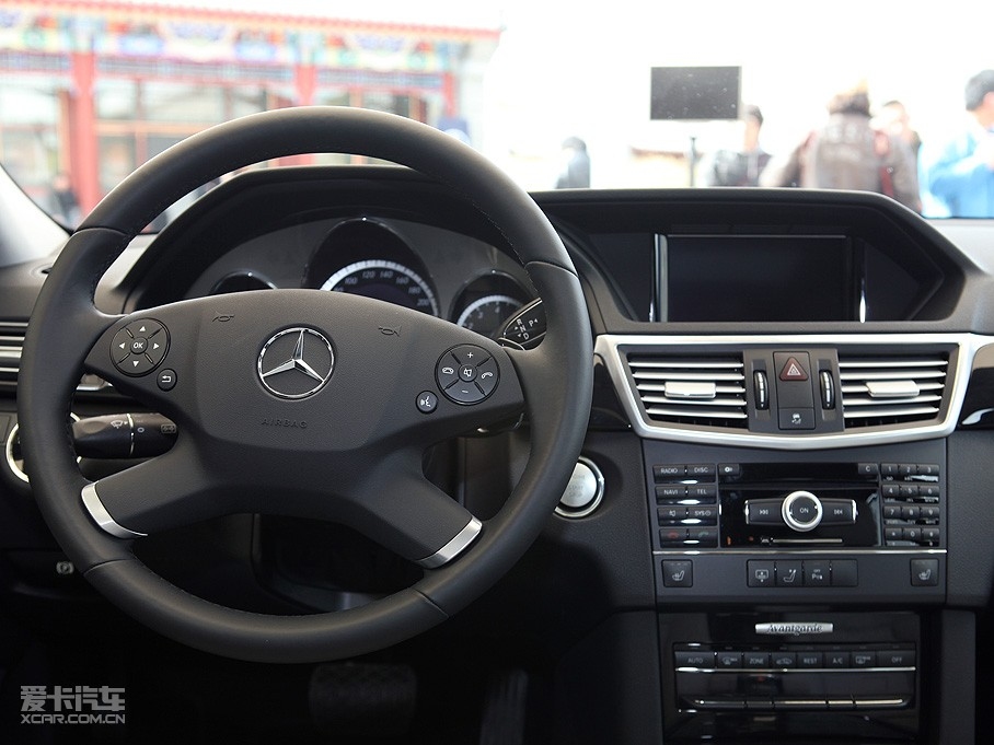 2010YE E 300L rа