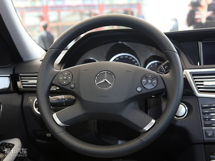 2010YE E 300L rа