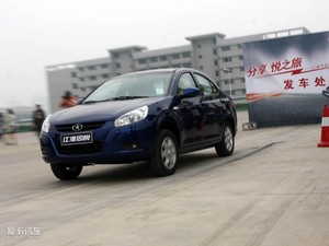 2010款1.3L 手动舒适版 正侧动态