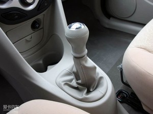 2010款1.3L 手动舒适版 换挡杆