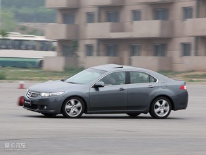 2009款2.4L 尊贵版 整体外观