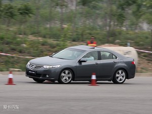 2009款2.4L 尊贵版 整体外观