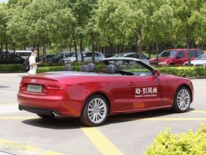 2010��2.0TFSI Cabriolet ���w���^