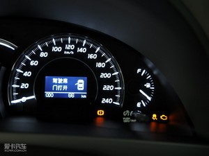 2010款240HV 至尊版 中控区